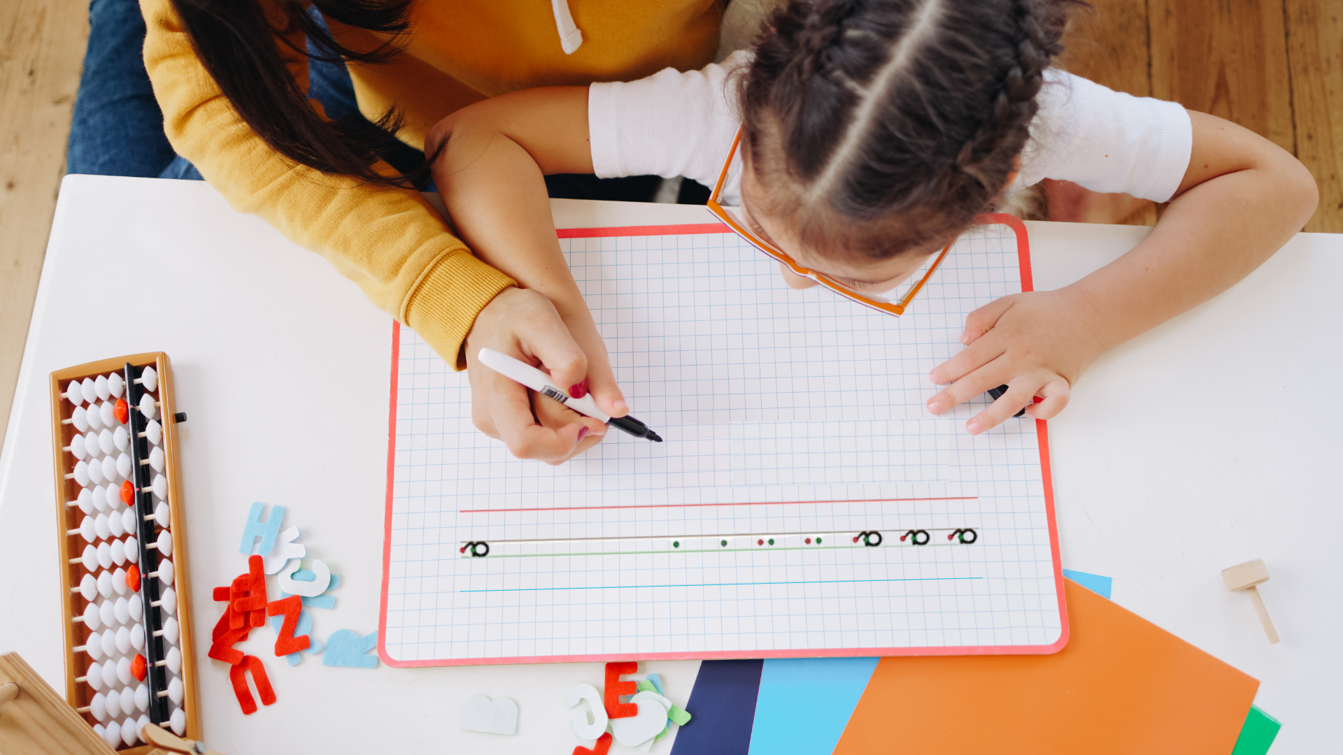 Comment aider son enfant à apprendre à écrire en cursif ?